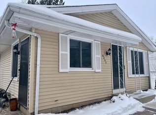 6257 N 103rd St, Milwaukee, WI 53225