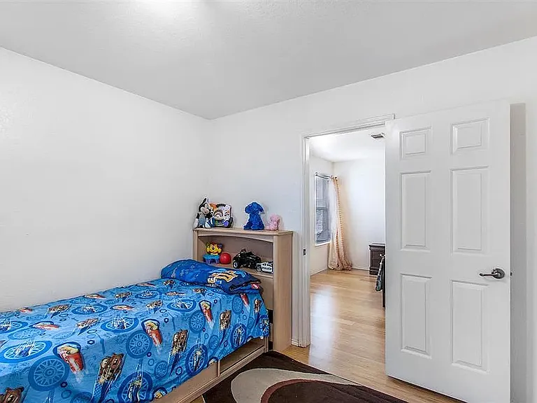 1214 Varacruz Dr — Photo 8