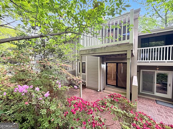3rd image of 2869 Torreya Way SE