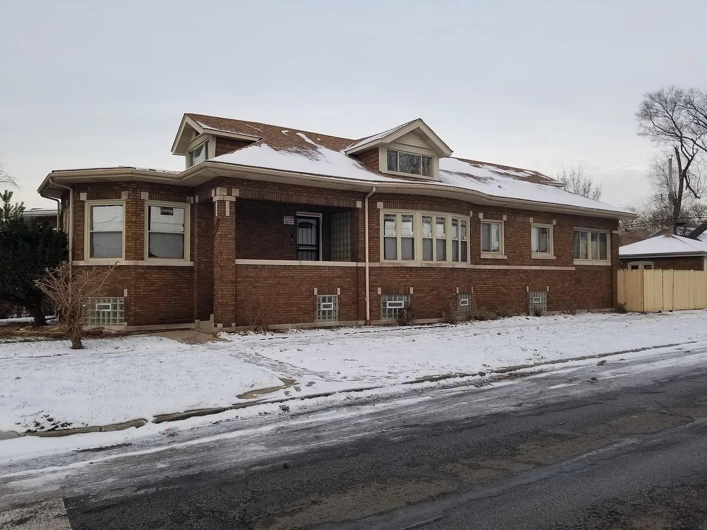 8059 S Bennett Ave photo 1