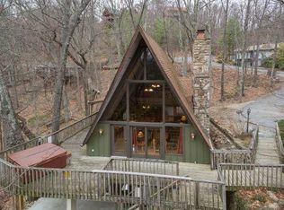 1104 Alpenrose Rd, Gatlinburg, TN 37738