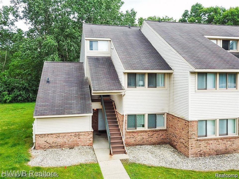 1st image of 2803 Davison Ave