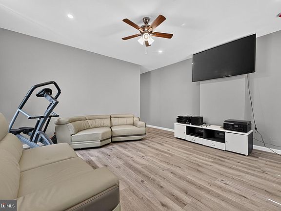 2nd image of 3717 Fairmount Ave