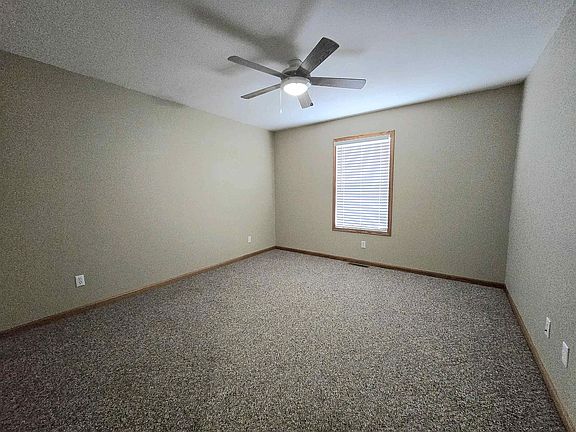 5th image of 407 E 6th St #A
