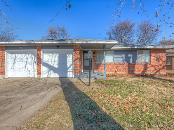 12417 E 22nd St, Tulsa, OK 74129
