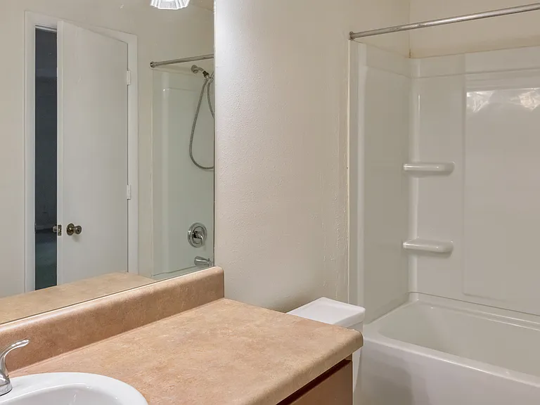 245 Seasons Pkwy #1 — Photo 10