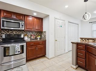 8520 Orcutt Ave, Hampton, VA 23605