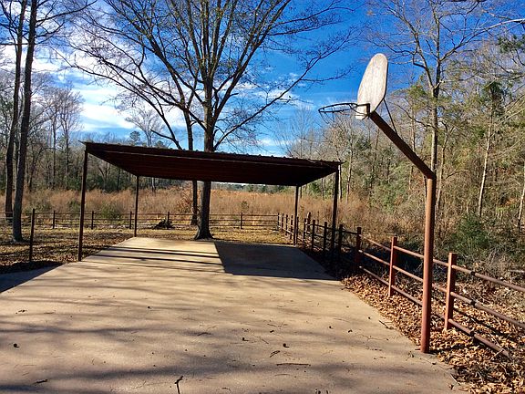 3rd image of 533 County Road 751