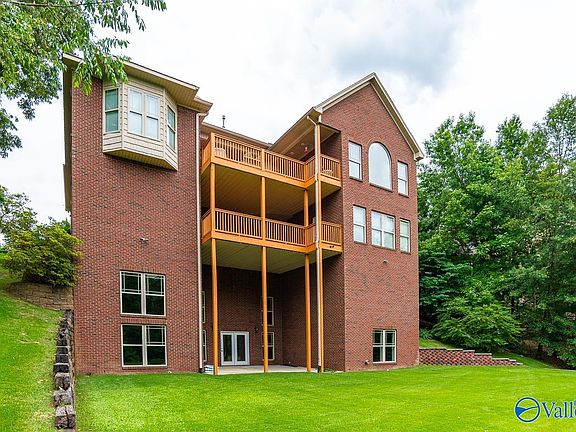 4th image of 1077 Heritage Dr