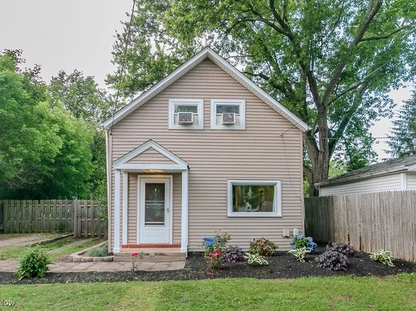 7568 Center St, Mentor, OH 44060