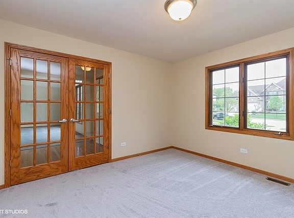 5th image of 10825 W Nebraska St
