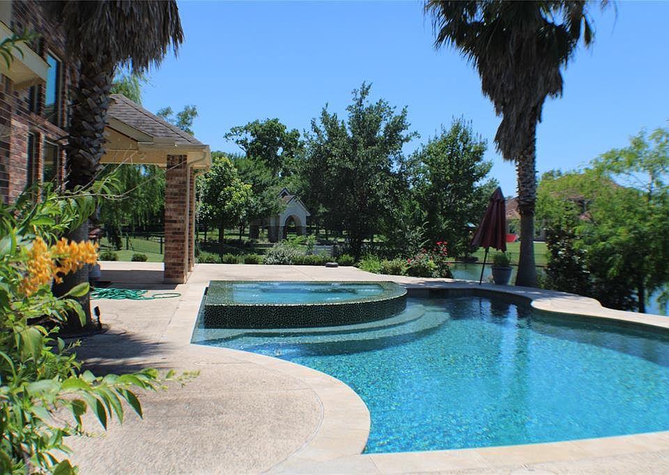 1st image of 4806 Coopers Creek Ct