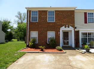 24 Riverchase Dr, Hampton, VA 23669