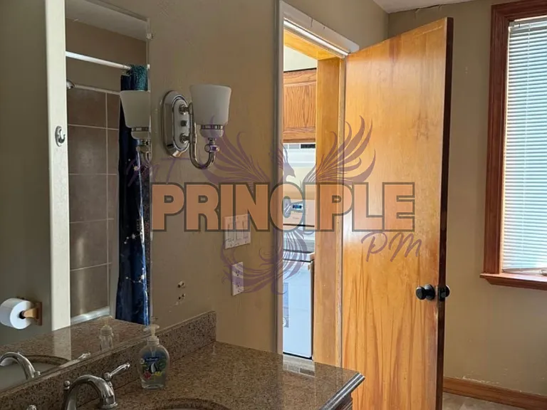 508 W Galena St — Photo 8