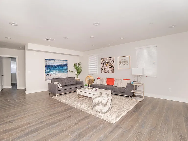 3913 Brighton Ave — Photo 12