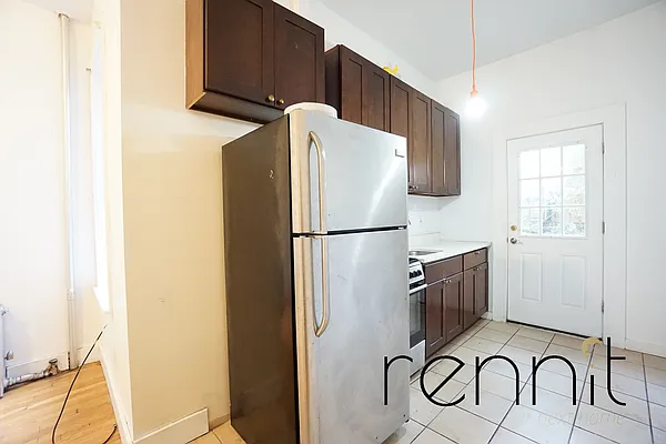 Rented by Rennit Inc. | media 23