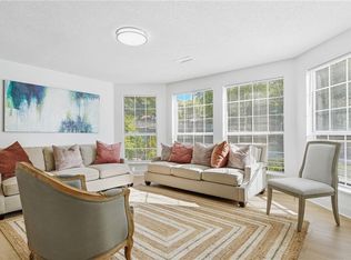 904 Wentworth Ct, Alpharetta, GA 30022