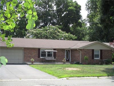 2735 Wedgewood Dr, Columbus, IN, 47203