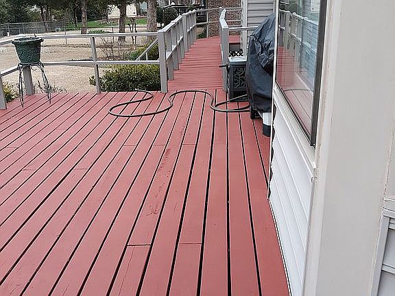 3rd image of 617 Versailles Dr SE