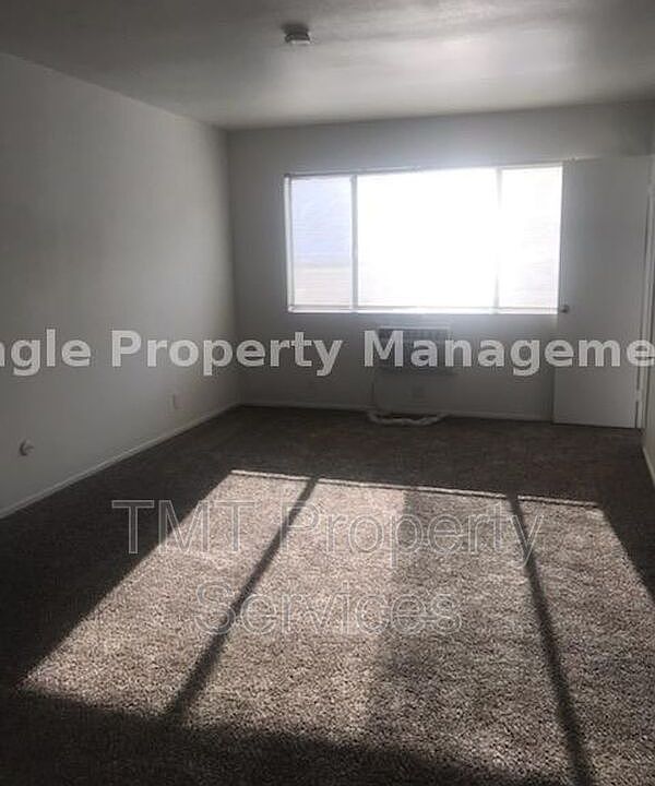 2nd image of 1816 F St Unit 13