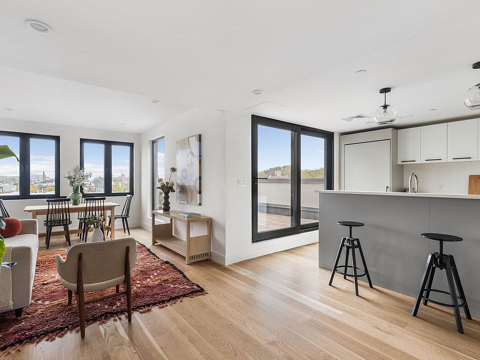 1st image of 91 Diamond St Penthouse B