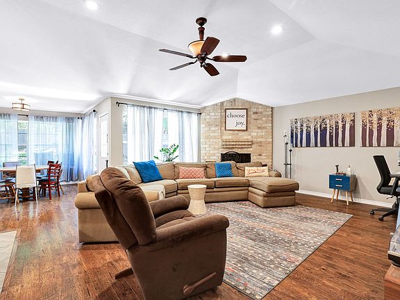 3rd image of 7706 Red Hill Pl