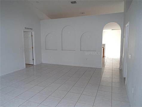 4th image of 1134 Cambourne Dr