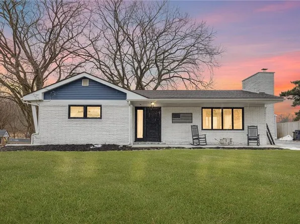 11 Hardwick St, Cumberland, RI 02864
