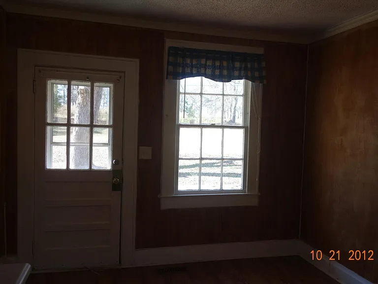 230 Pine St #A — Photo 9