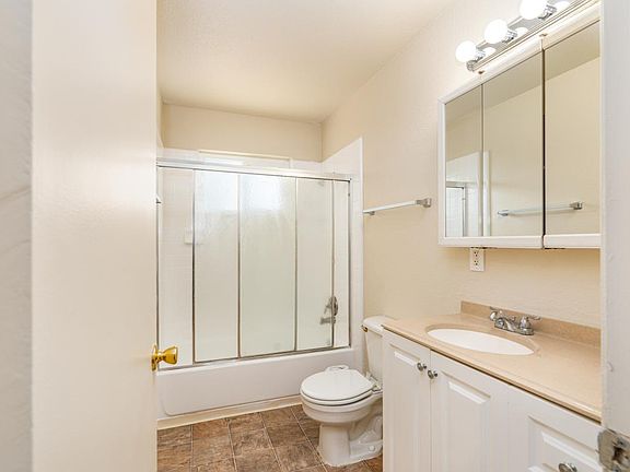 3rd image of 1371 Via Dondera APT 4