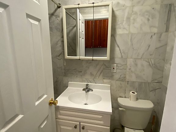 3rd image of 221 E 32nd St APT 20