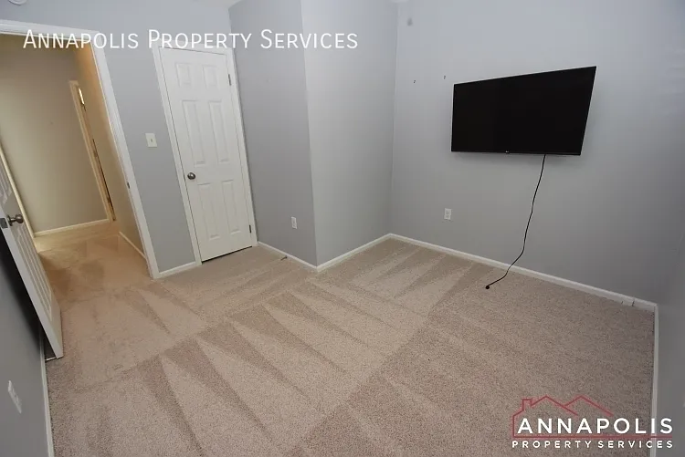364 Ellenham Ct — Photo 21