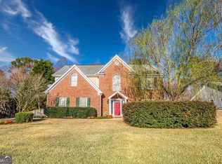 3520 Lochmill Dr, Loganville, GA 30052