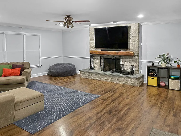 15690 Pike Trl — Photo 17