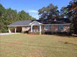 220 W Hampton St, Olanta, SC 29114