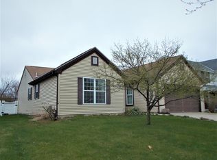 2621 Eagles Ct, West Bend, WI 53095