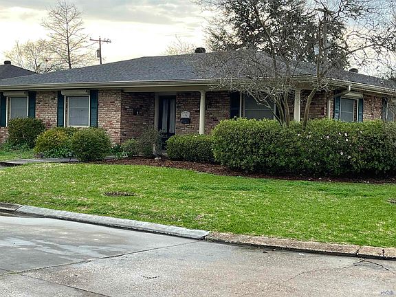 2nd image of 124 Alamo Dr