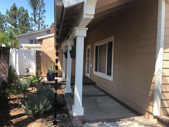 5th image of 1652 Summerville Ave
