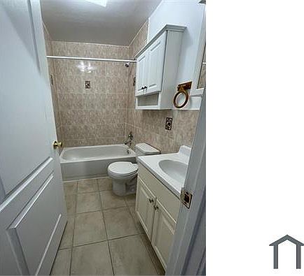 3rd image of 4559 Bronx Blvd APT 3