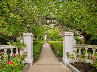 429 Washington St APT 6, Brookline, MA 02446