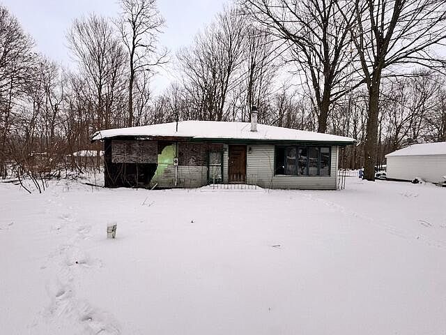 1st image of 7943 N Hickory Ln