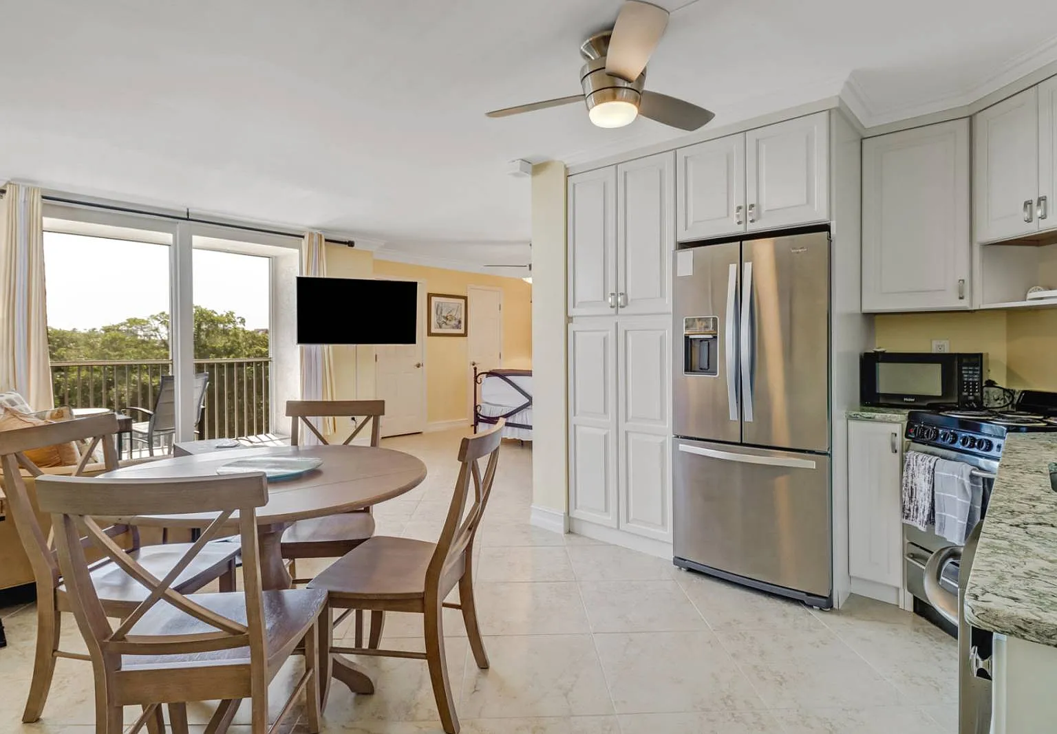 1 bed, 650 sqft, $2,500 — Photo 4