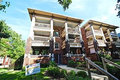 2803 Charlotte St #2S — Photo 28