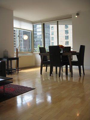 4th image of 232-236 E 47th St #19F