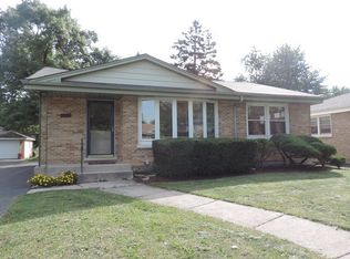 695 S Hawthorne Ave, Elmhurst, IL