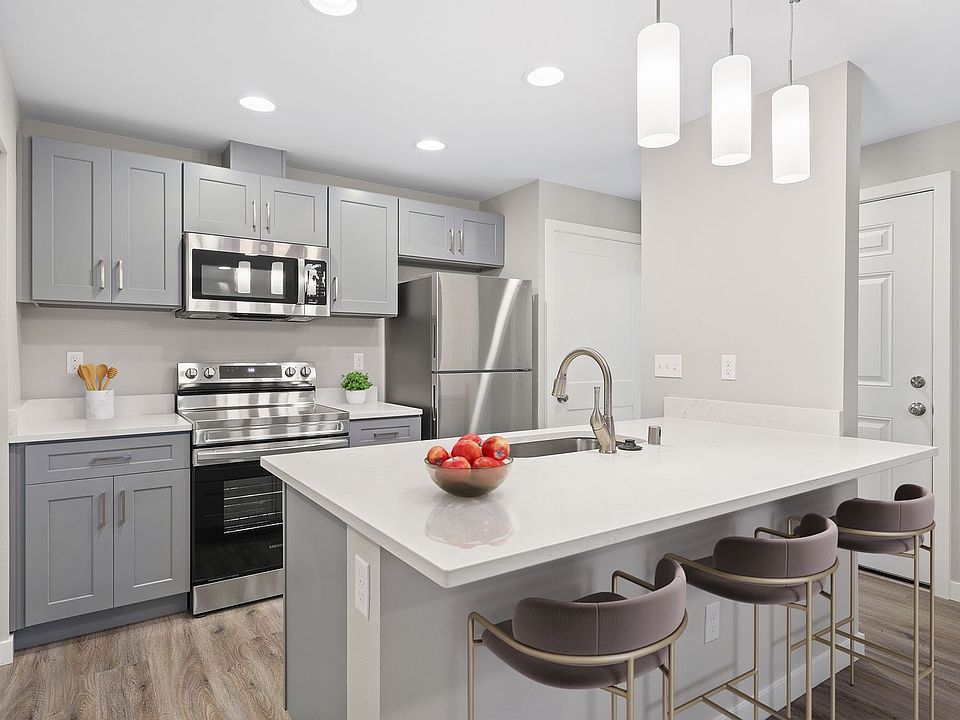 1st image of 11249 NE 36th Pl #3-324