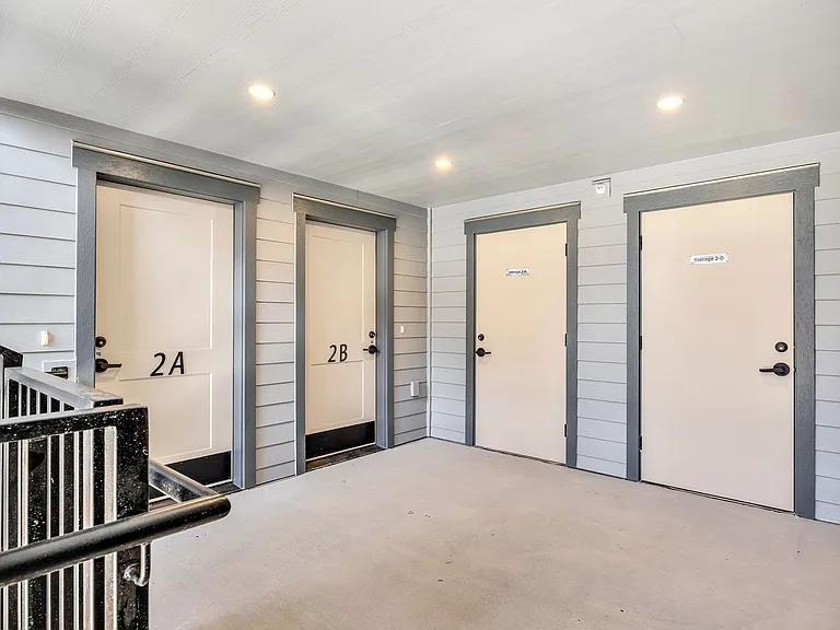 Jetty Stone Apartments — Photo 21