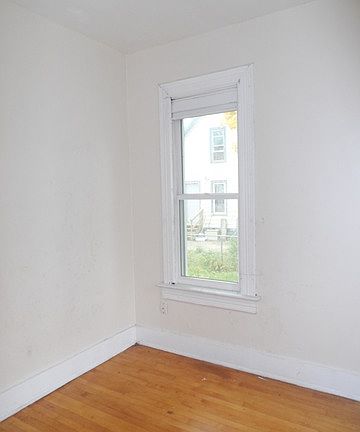 3rd image of 1211 12th Ave