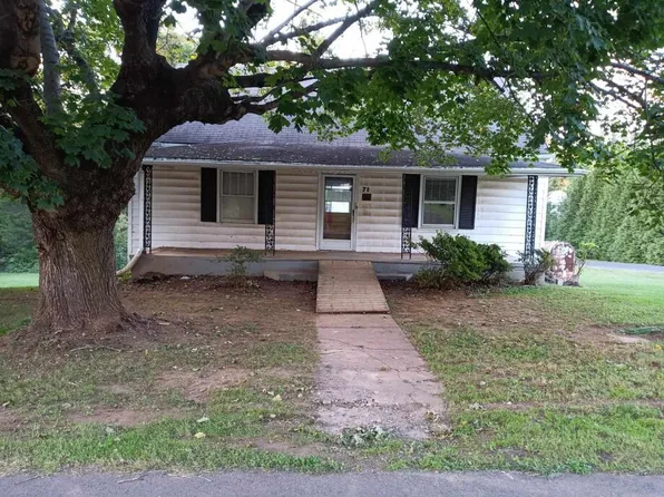 70 Hatcher St, Rocky Mount, VA 24151
