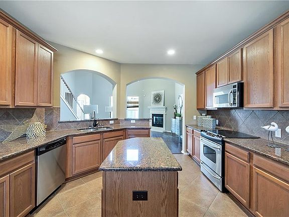 5th image of 6035 Cedar Glen Dr